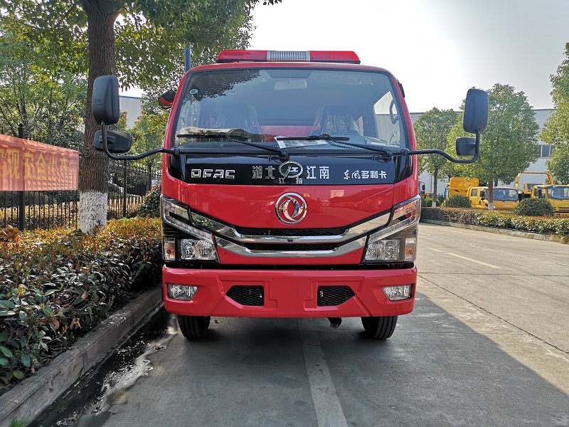 湖北江南：消防救援沖鋒舟運(yùn)輸車發(fā)車
