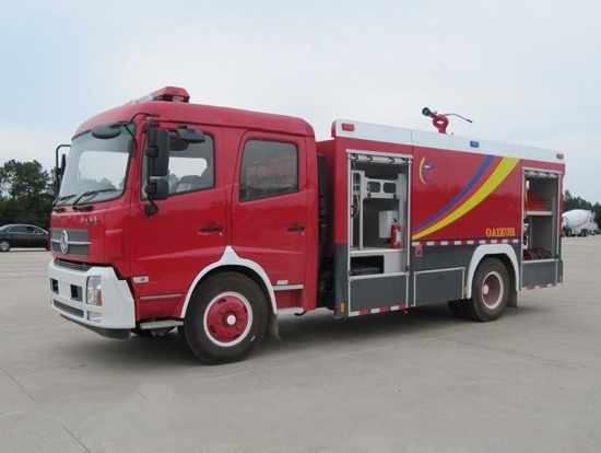 東風(fēng)天錦6噸泡沫消防車【外露】